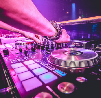 Live DJs at STK